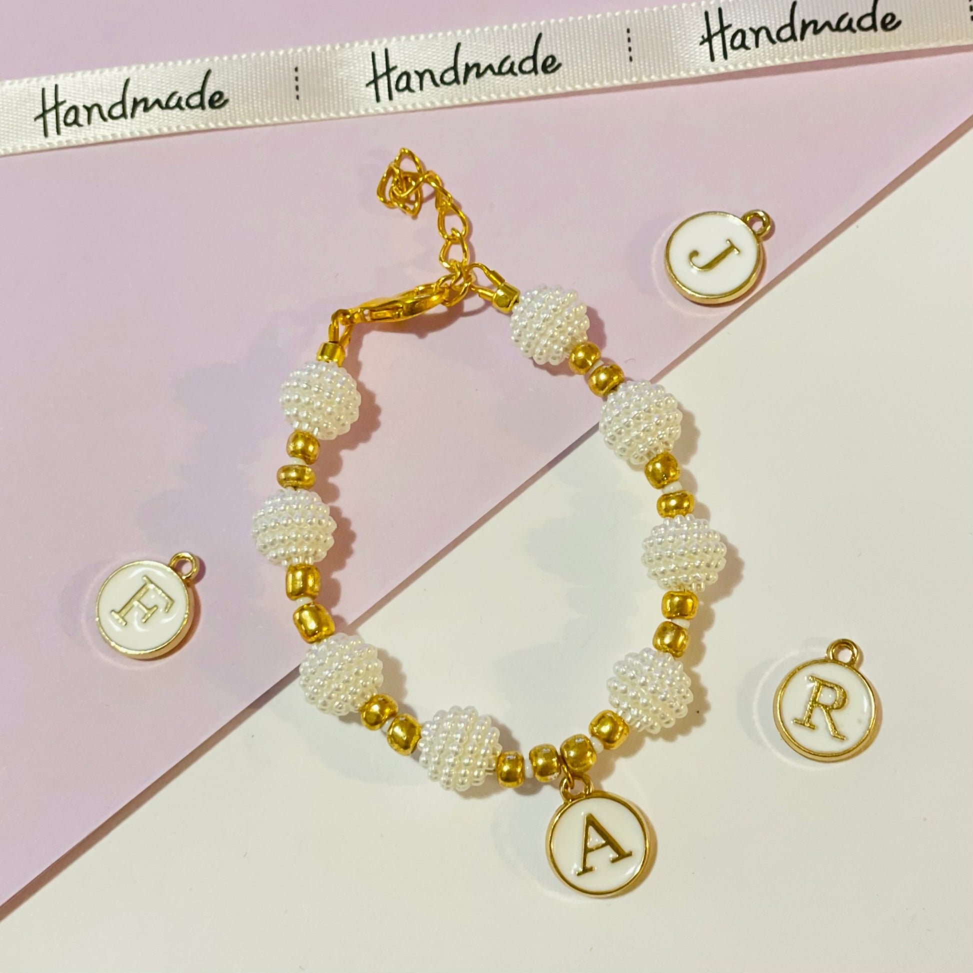 Bracciale perla e iniziale - BOXO Jewelry